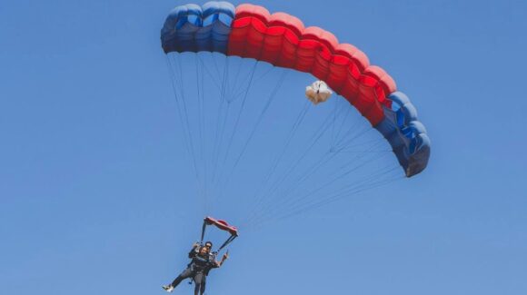 ¡Atención amantes de la adrenalina! Regresa el paracaidismo con “Cielo, Mar y Topo” a Ahome