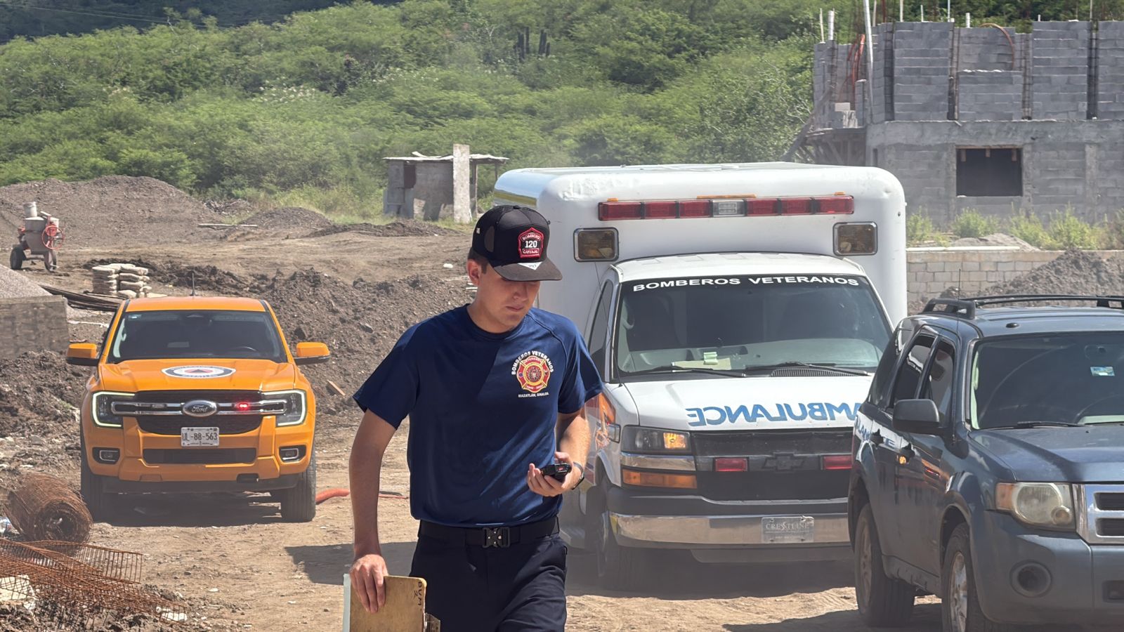 paramedicos acudieron hasta el sector monte verde a auxiliar al lesionado