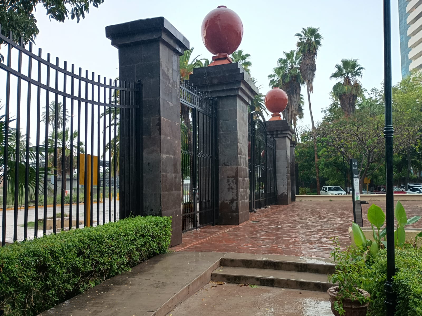 Parque Sinaloa de Los Mochis inundado tras las lluvias