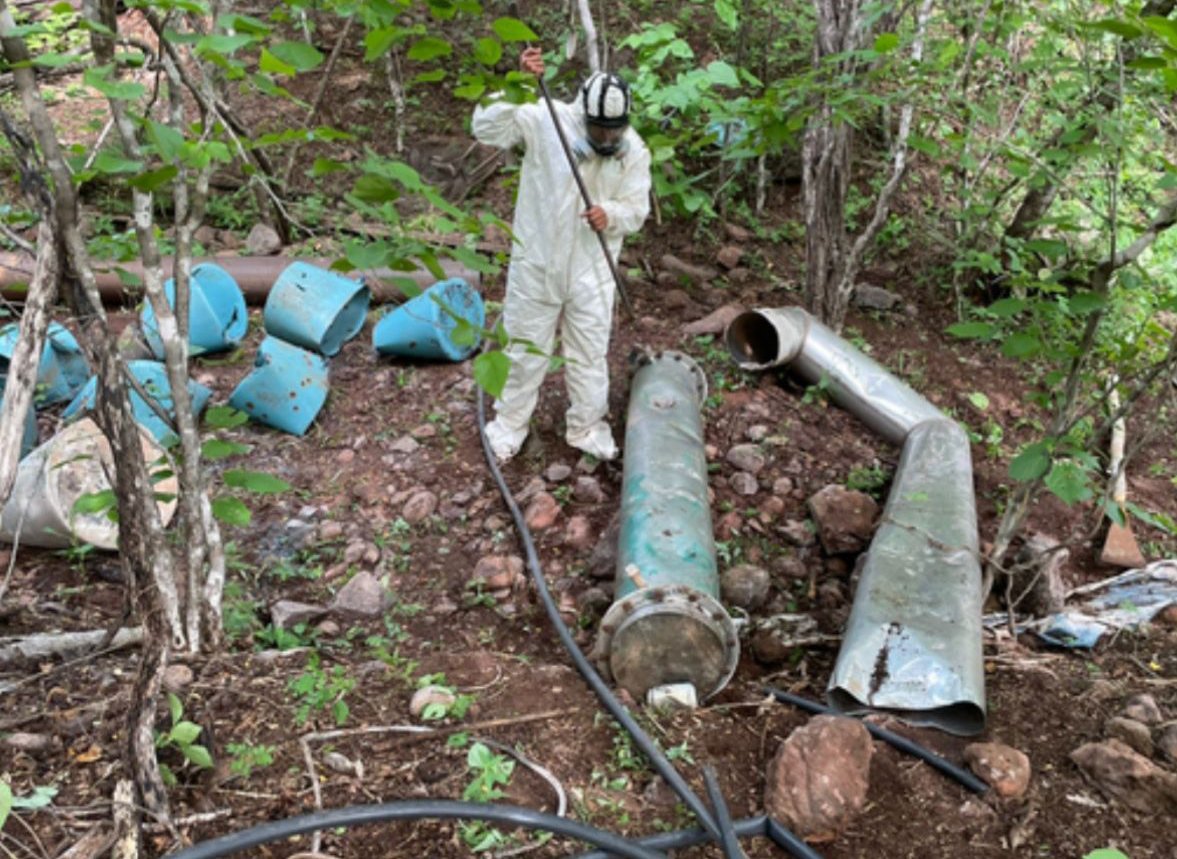 Militares destruyen narcolaboratorios en Sinaloa