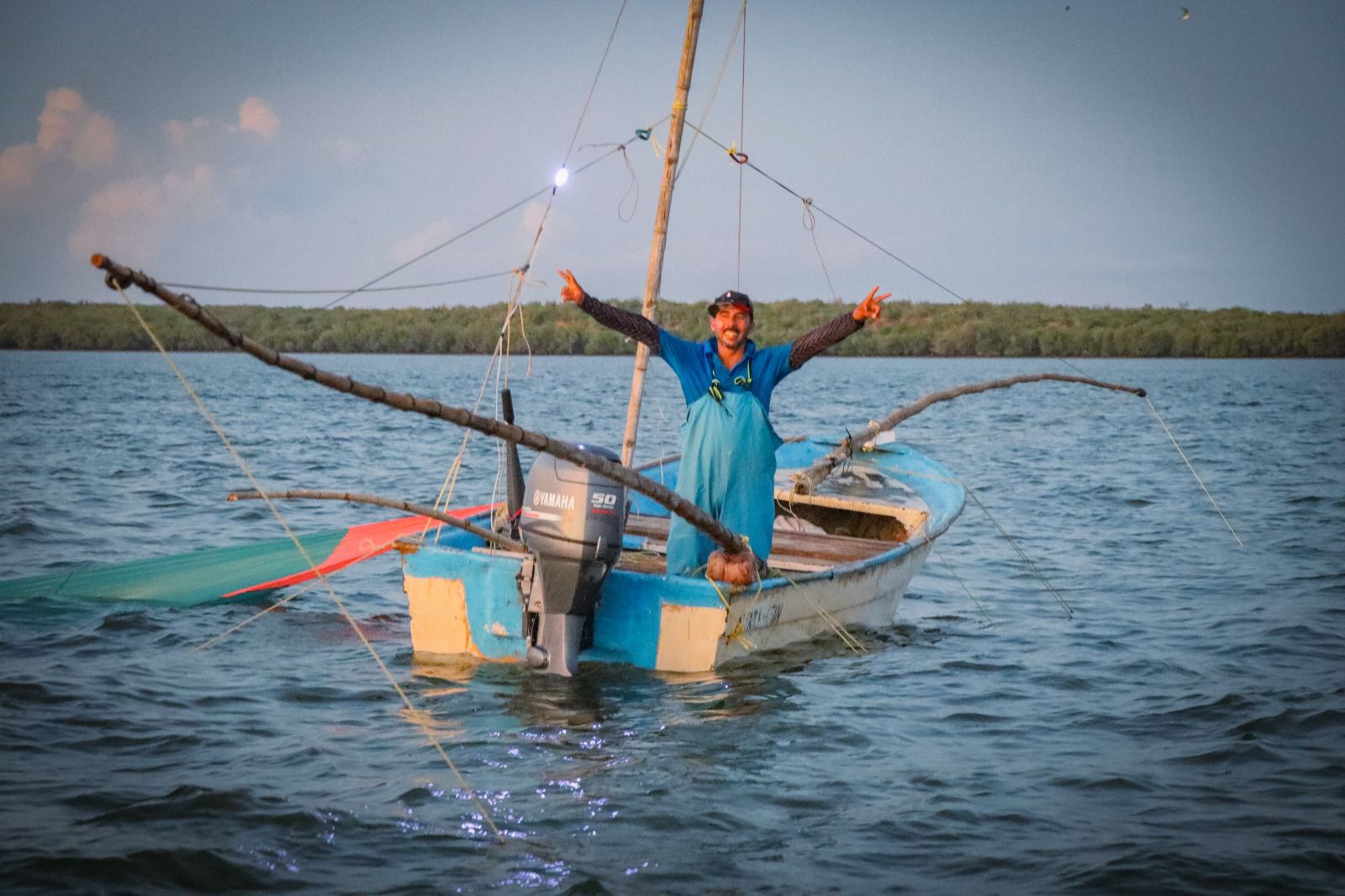 pescador en panga