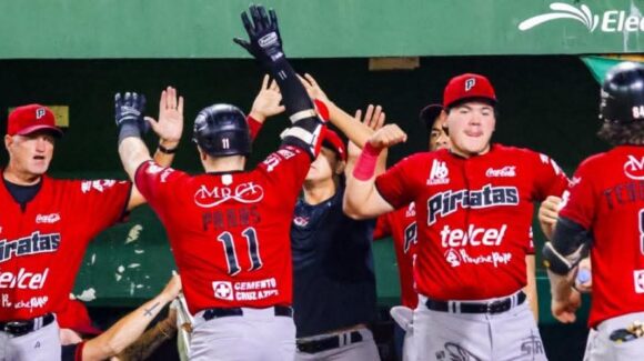 Piratas doblegan a Diablos en extrainnings y toman ventaja en la serie