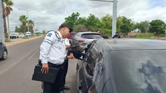 Secretaría de Seguridad Pública de Ahome da inicio a operativo de polarizado no permitidos