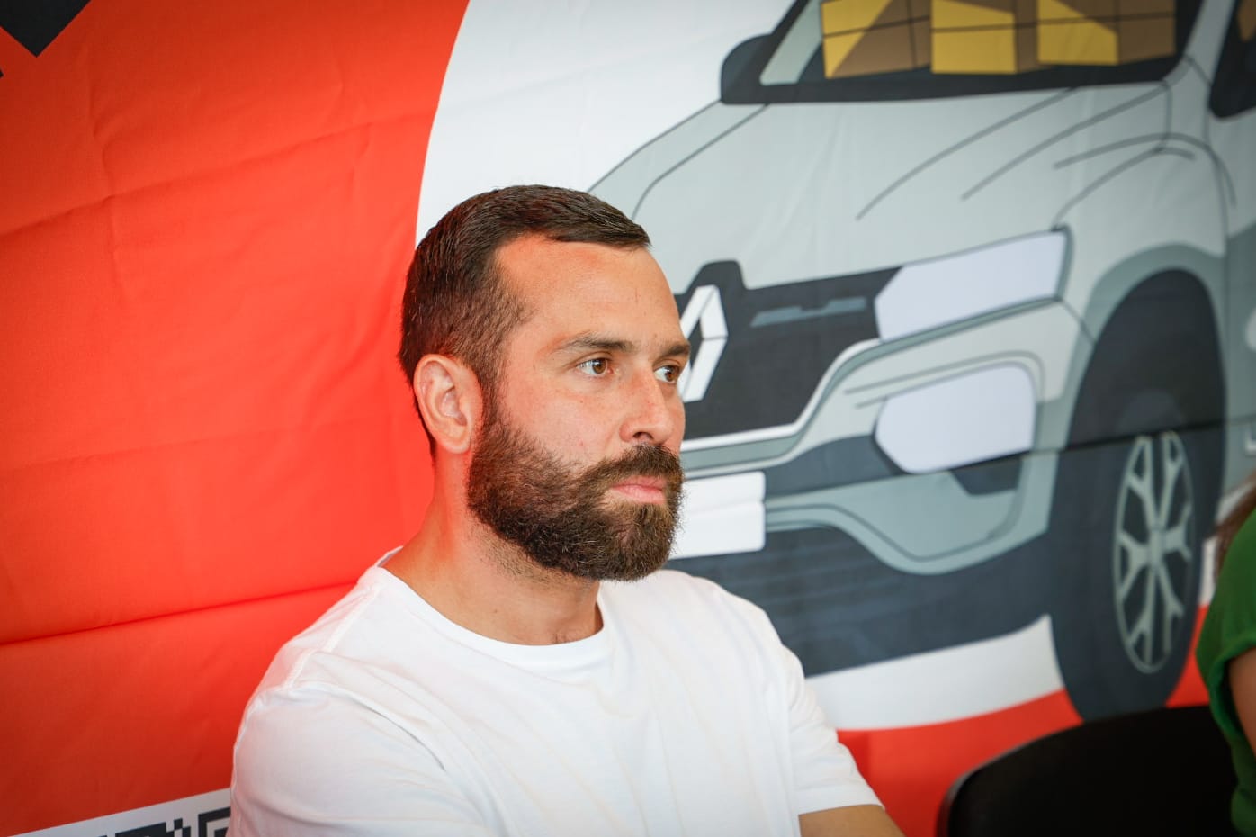 presentacion del sorteo del auto renault en coordinacion con calzzapato