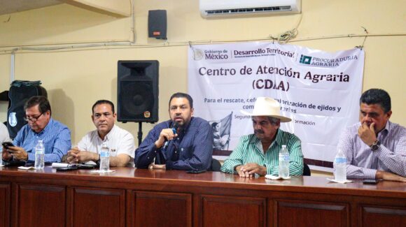Productores de Navolato solicitan apoyo en créditos y comercialización; se reúnen con Ismael Bello