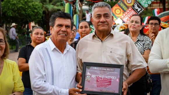 En exposición fotográfica reconocen la trayectoria de Ramón Lozoya en Mocorito, Sinaloa