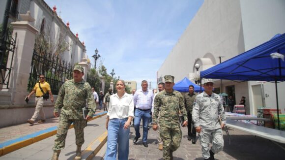 Refuerzan seguridad en Mazatlán, Sinaloa; autoridades recorren Centro Histórico previo al Grito de Independencia