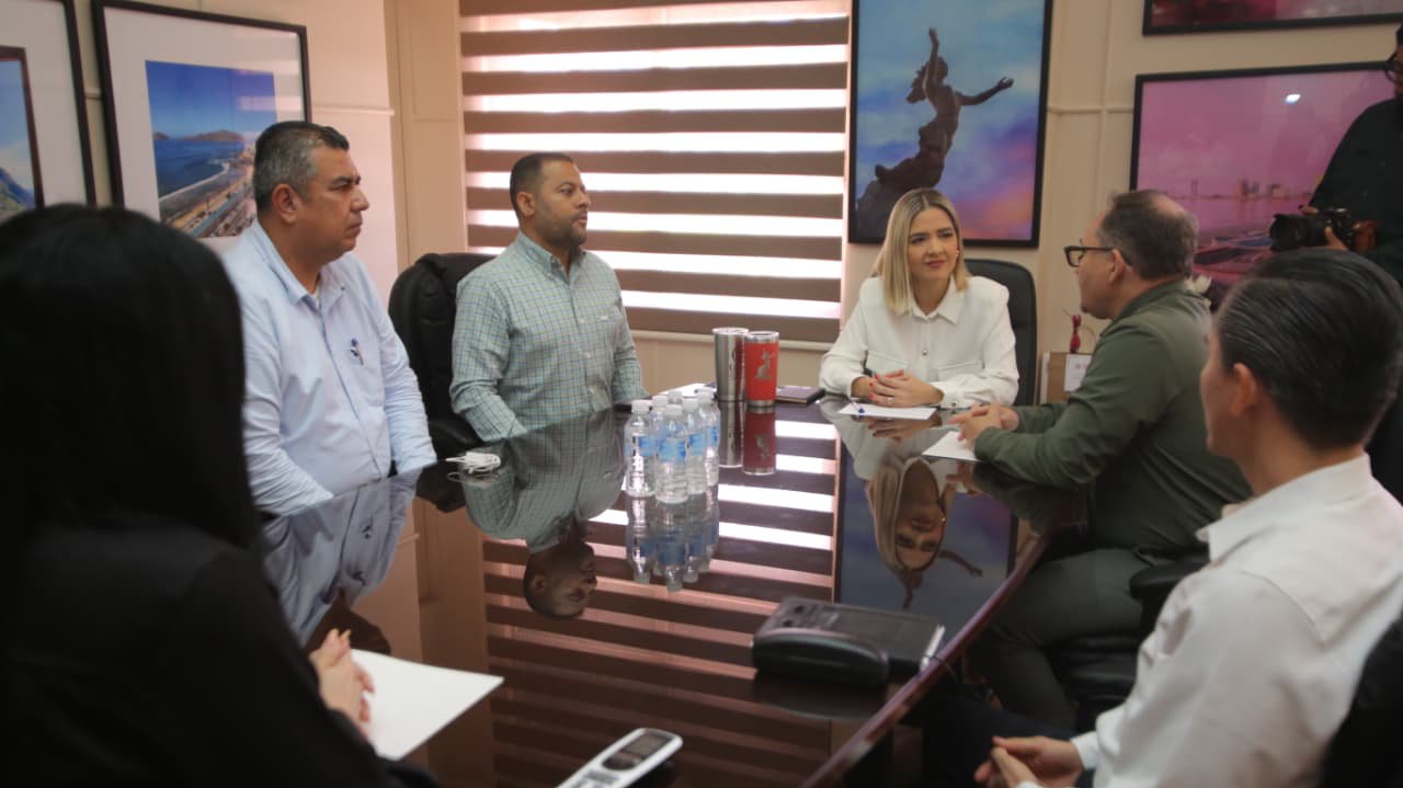 rector de la uadeo visita a alcaldesa de mazatlan