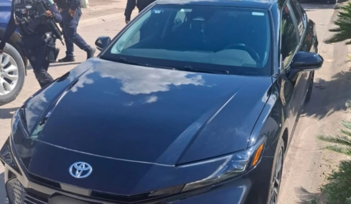 Recuperan vehículo con reporte de robo en Culiacán