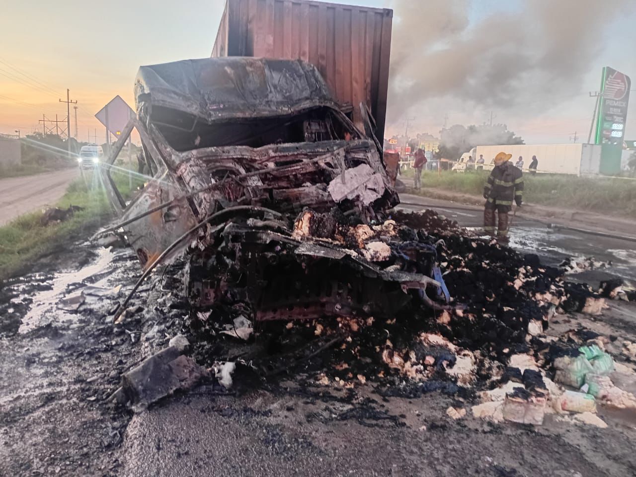 reducido a cenizas termino el trailer accidentado