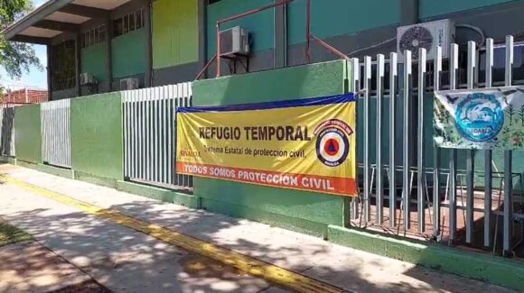 La desesperación por salvarse de la inundación llevó a familias a refugiarse en albergues