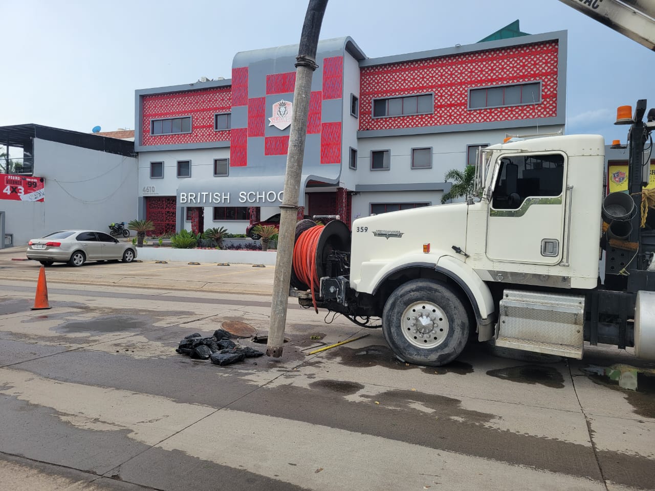 Reparan taponamiento en drenaje de Hacienda del Seminario, Mazatlán