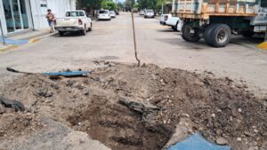 Reparan tubería dañada en colonia de Villa Unión, Mazatlán