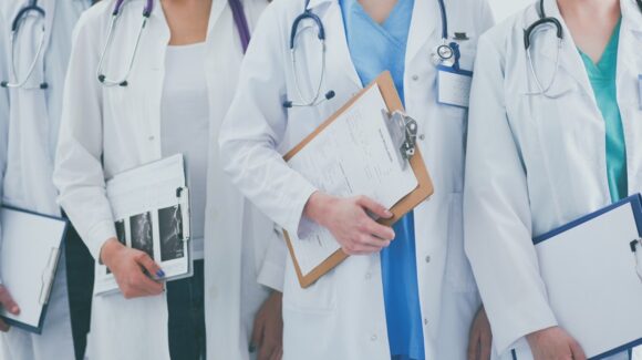 Septiembre 23 | Día del Médico y Médica Residente en México; mensajes cortos para felicitar