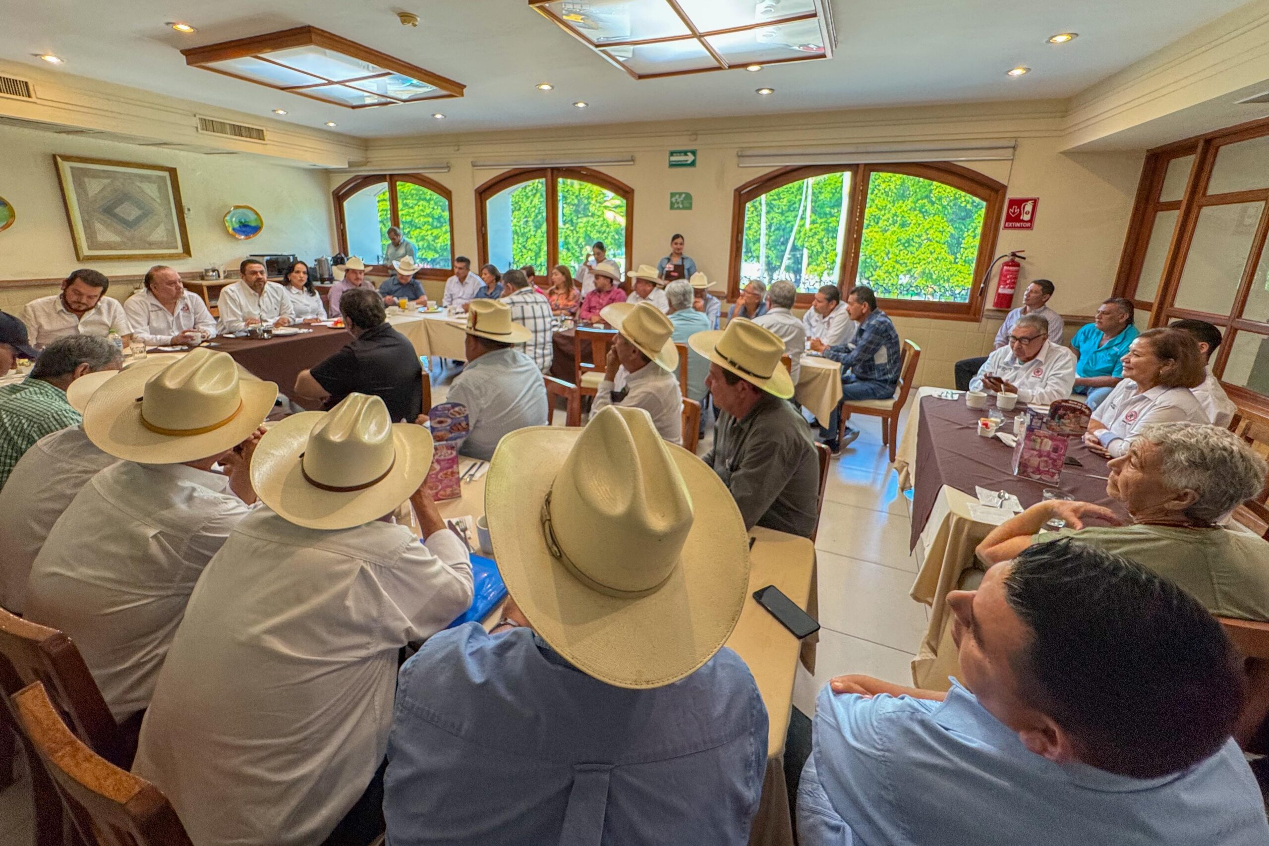 Reunión entre la LCA e Ismael Bello Esquivel en Culiacán, Sinaloa