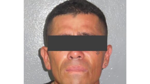Detienen a hombre por presunto robo a casa-habitación en el Centro de Mazatlán
