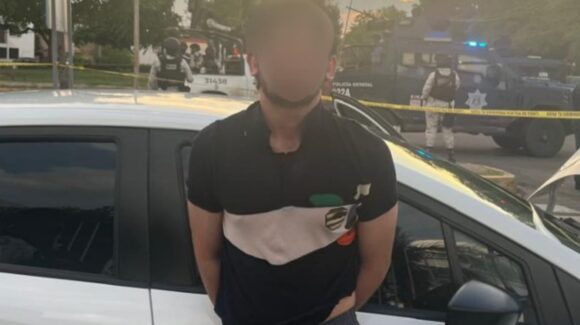 La persecución inició cuando intentó despojar un carro; este es el detenido en CU, Culiacán (FOTOS)