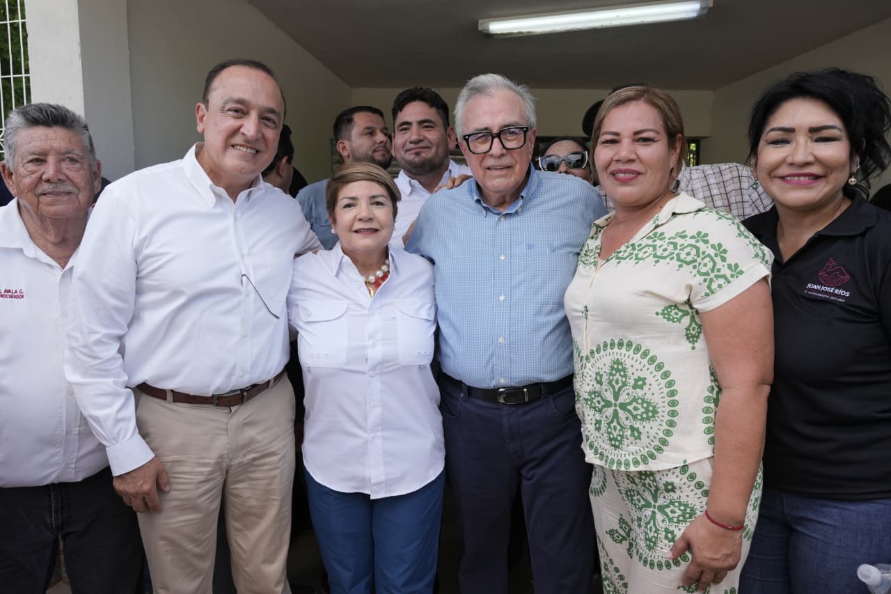 Antonio Menéndez, Cecilia Ramírez, Rocha Moya y Evangelina Llanes
