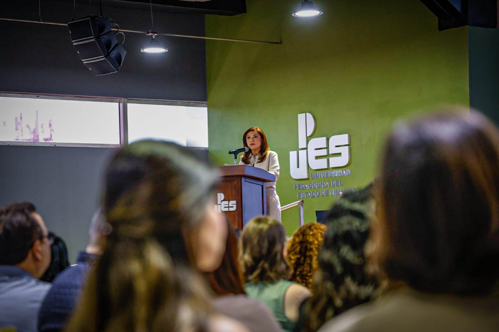 Gloria Himelda Félix, secretaria de la SEPyC