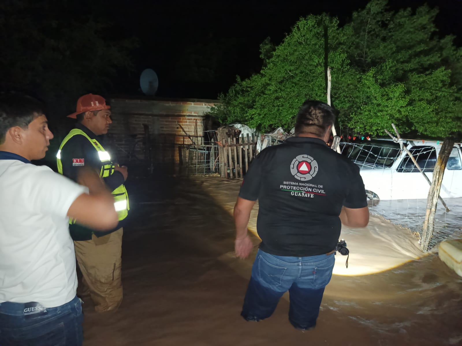 se desborda el arroyo cuatro vientos en san marcial