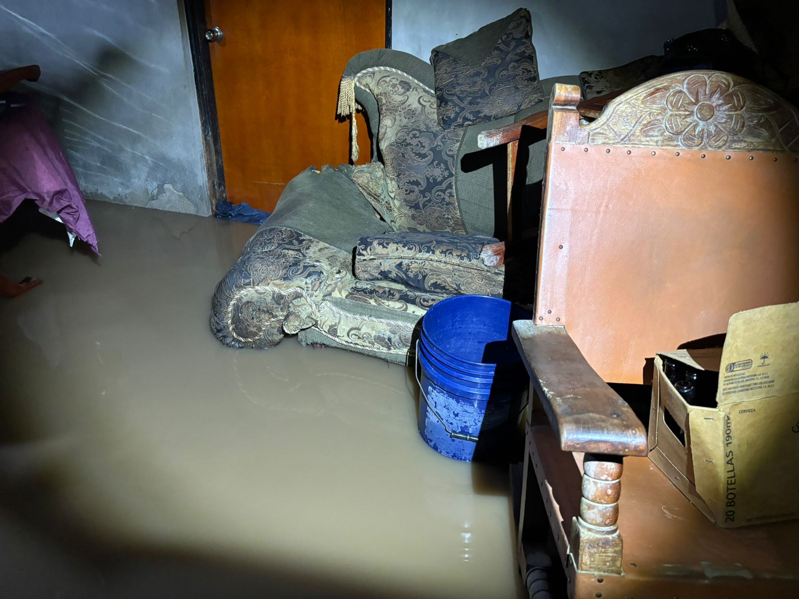 se desborda el arroyo cuatro vientos en san marcial