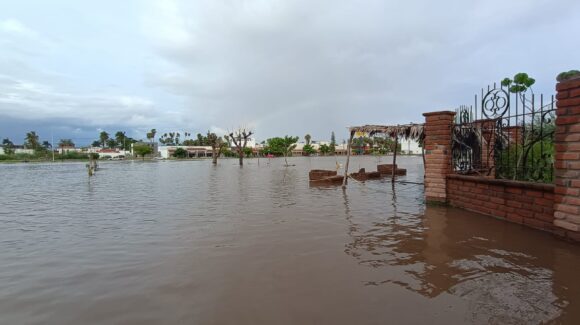 Se inunda el Parque Sinaloa, decretan cierre de manera temporal
