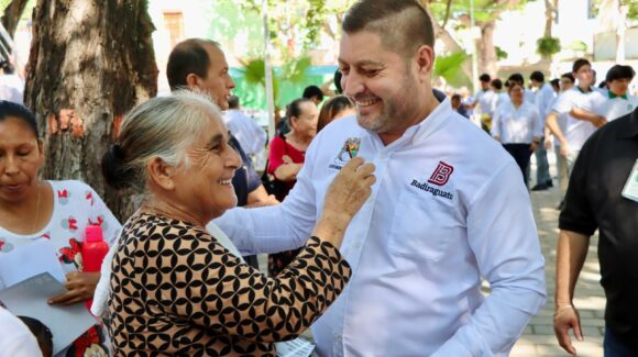Badiraguatenses reciben servicios médicos gratuitos gracias a la Semana Nacional de Salud Pública