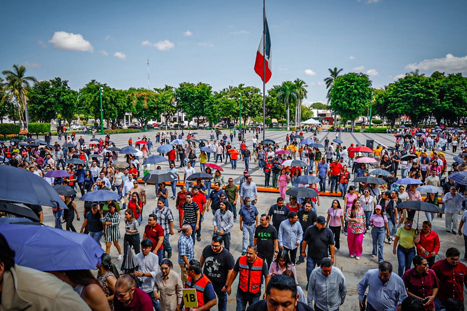 Personal y ciudadanía en Simulacro en Palacio de Gobierno