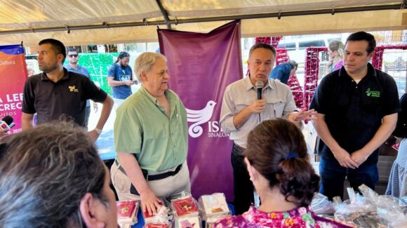 Mazatlán se suma a la campaña “Sinaloa lee, Sinaloa Crece” con la entrega de libros gratuitos