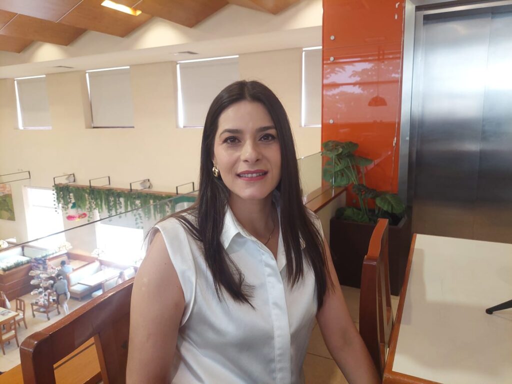 directora de Desarrollo Urbano, Ecología y Medio Ambiente del municipio de Ahome, Solangel Sedano Fierro