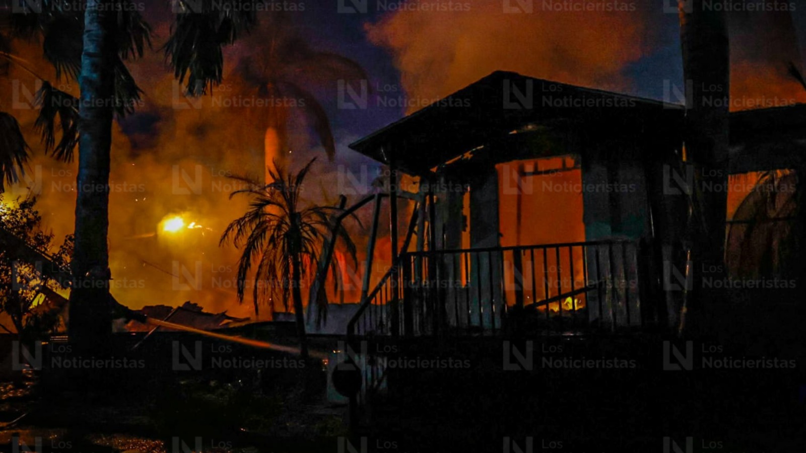 Incendio consume estructuras en hacienda La Chaparrita, en Bachigualato, Culiacán