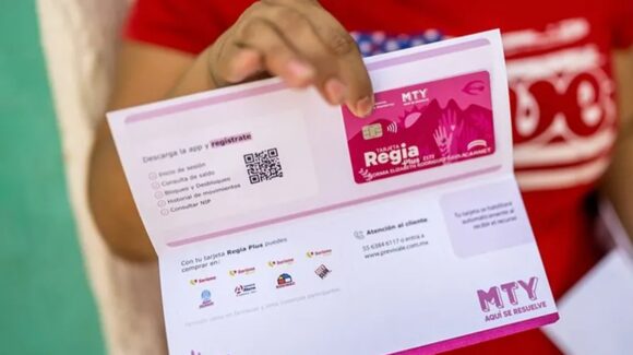 Mujer de Monterrey: Con la nueva ‘Tarjeta Regia Plus’ obtén 2 mil pesos bimestrales; checa cómo registrarse