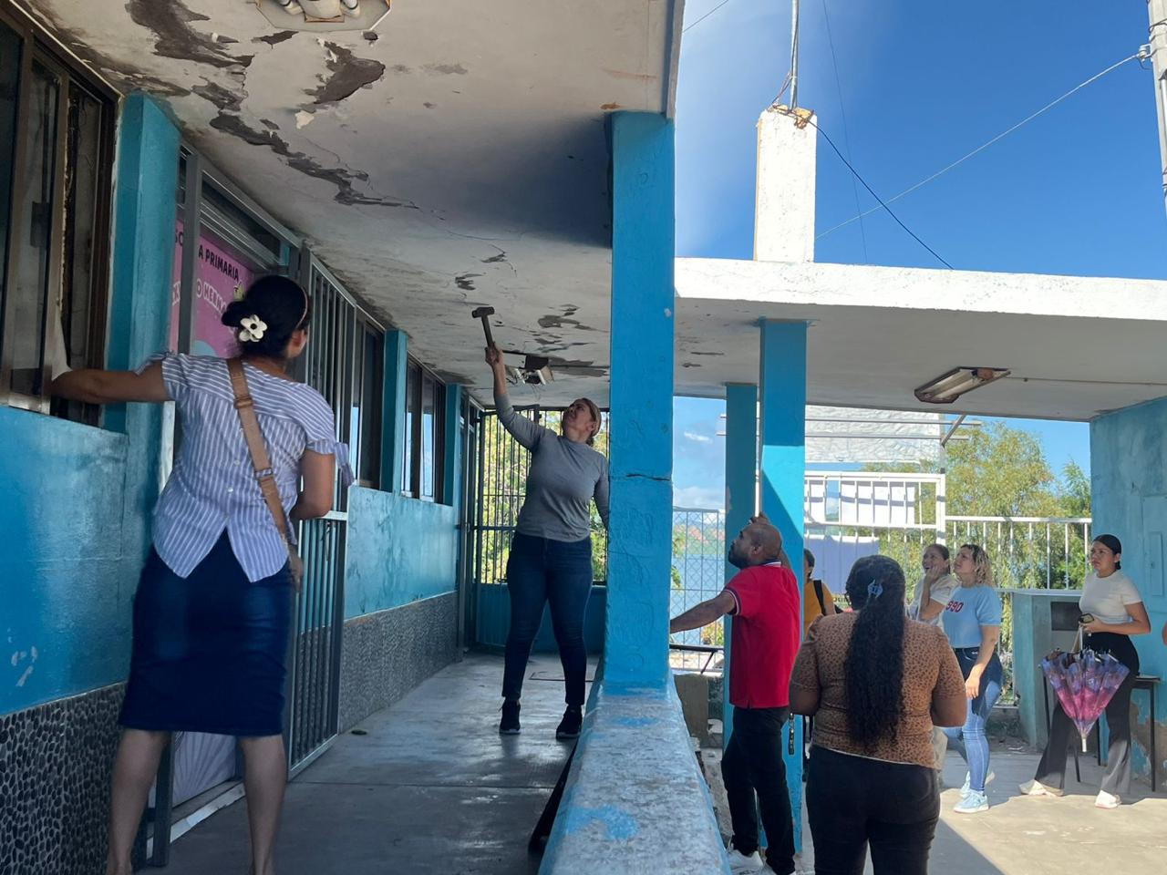 Techo deteriorado en primaria de Guasave, Sinaloa