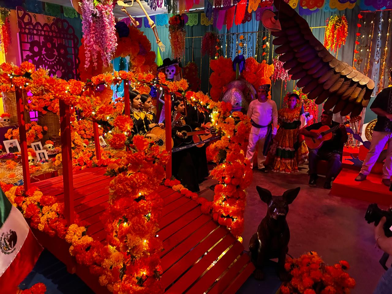 Temática del Día de Muertos en el Gran Acuario de Mazatlán