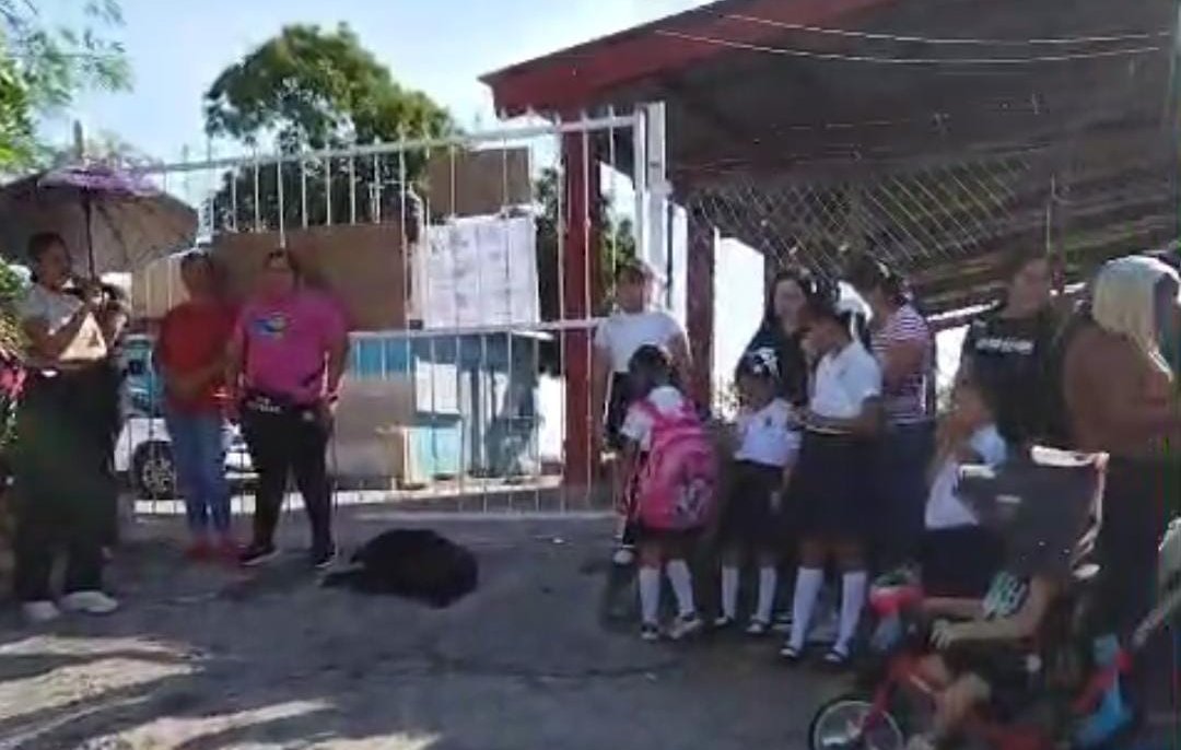 toman escuela primaria de el huitussi en guasave
