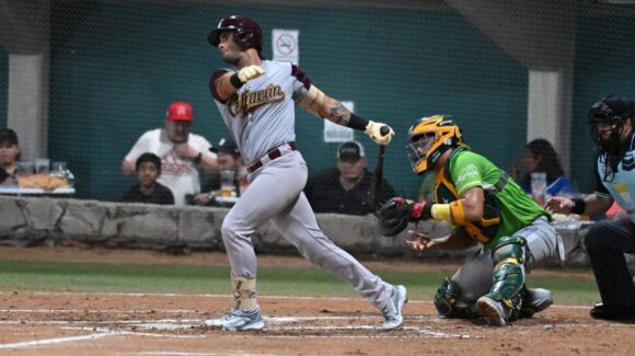 Tomateros de Culiacán cae ante los Cañeros de Los Mochis en debut de la Baja Series 2025