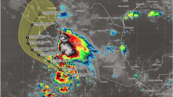 “Lorena” tocará tierra el viernes; Sinaloa registra sus efectos con lluvias de 60 mm: meteorólogo