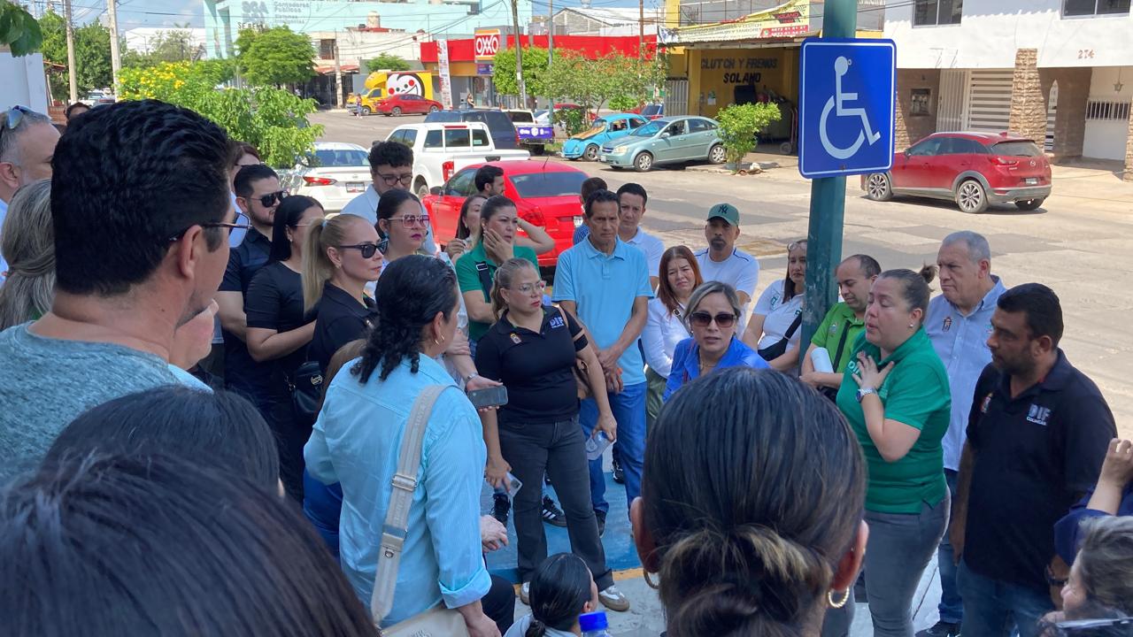 trabajadores toman DIF para manifestar sus derechos laborales