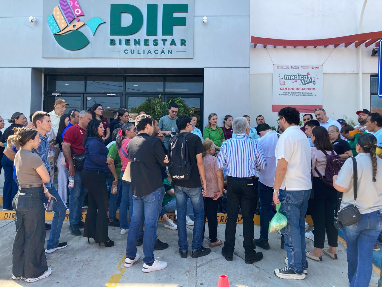 trabajadores toman DIF para manifestar sus derechos laborales