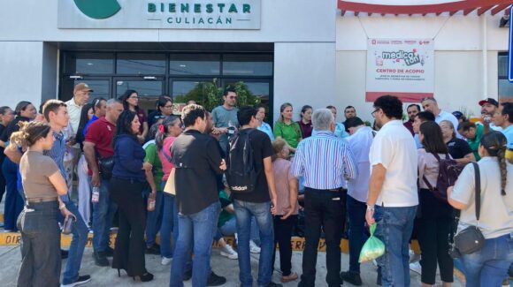 Trabajadores toman instalaciones del DIF Culiacán para exigir se respeten sus derechos laborales
