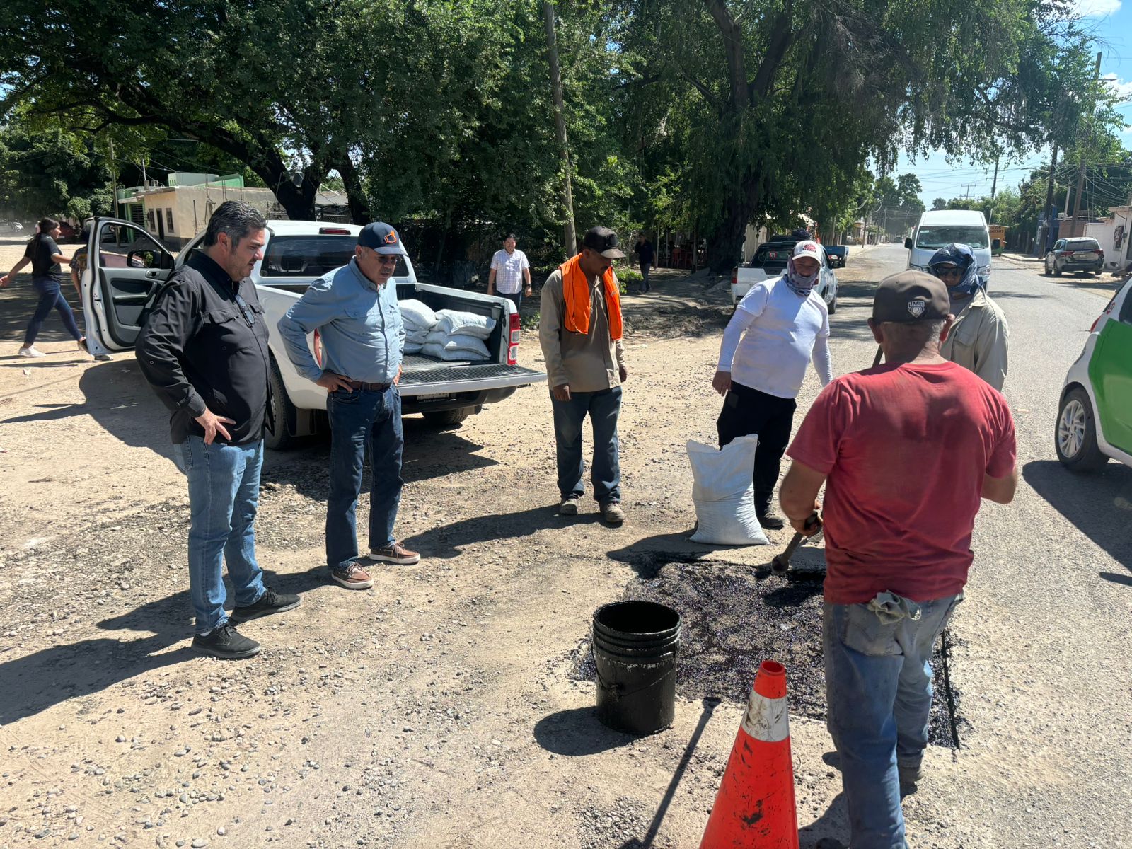 Trabajos de bacheo en Guasave, Sinaloa