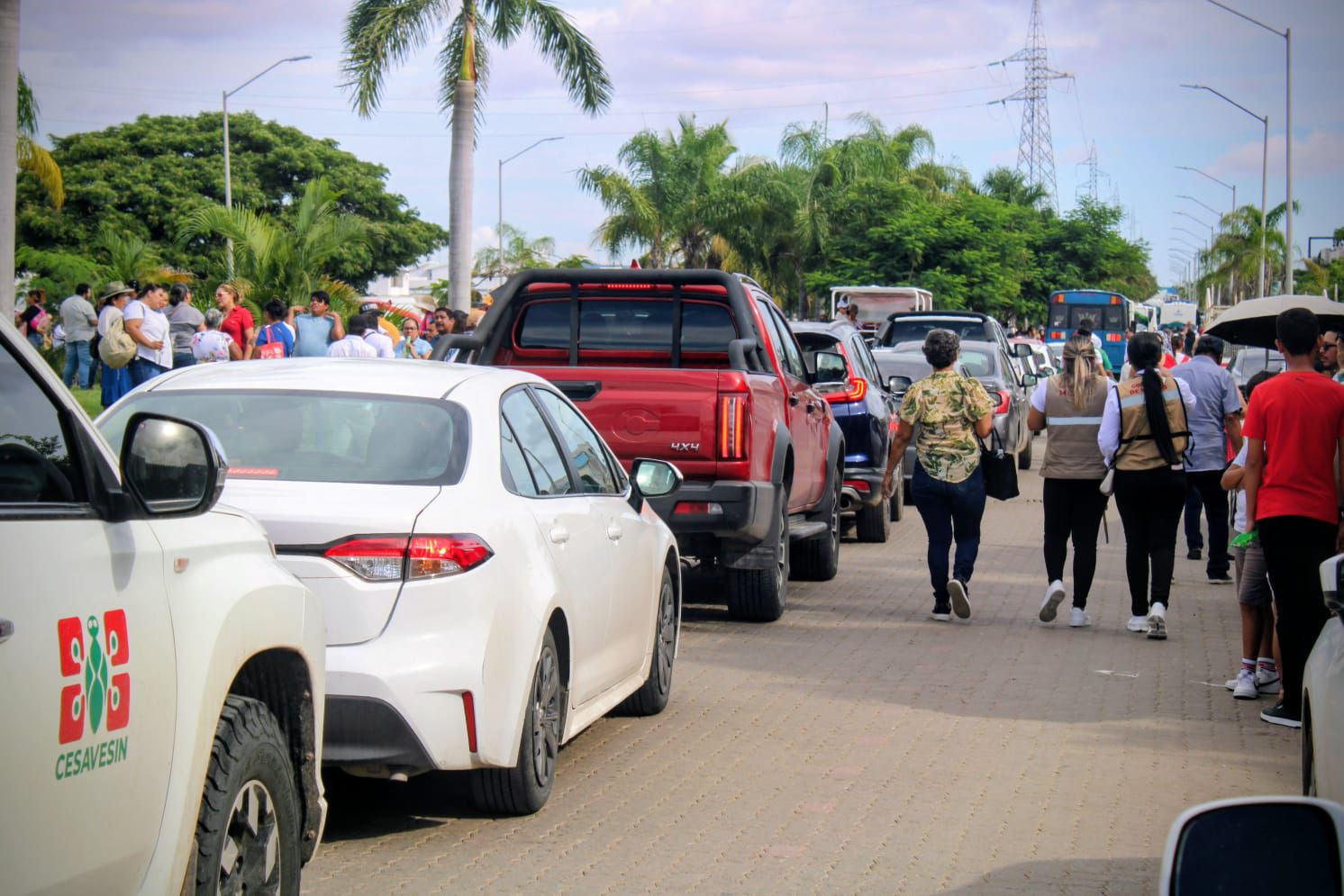Tráfico a la salida del evento de Claudia Sheinbaum en Mazatlán