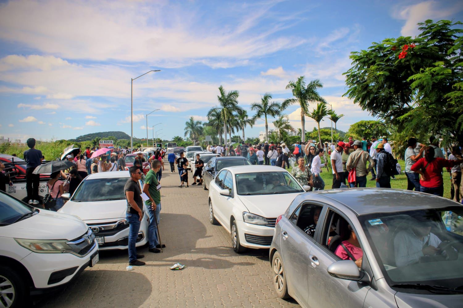 Tráfico a la salida del evento de Claudia Sheinbaum en Mazatlán