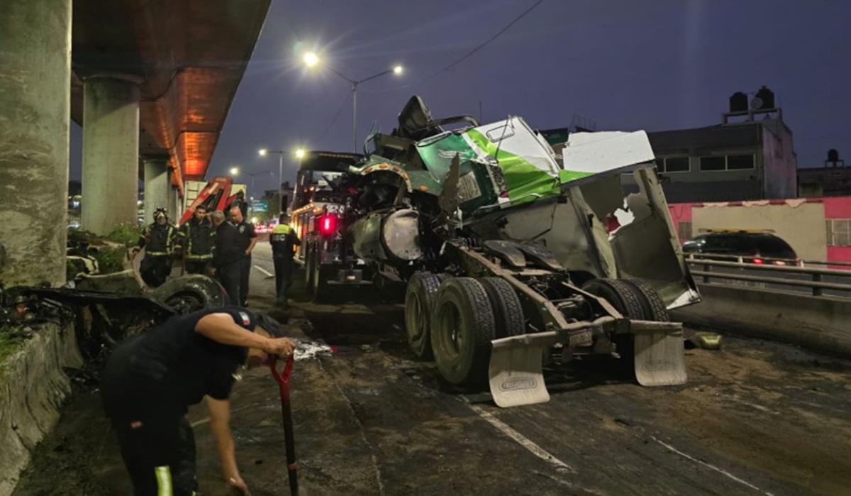 Tráiler accidentado en la Ciudad de México
