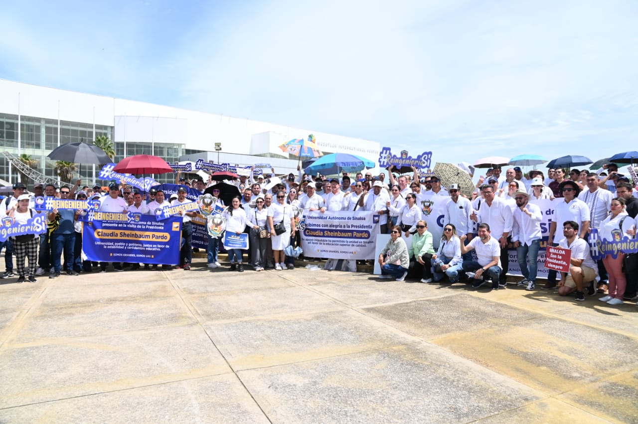 Trabajadores de la UAS asisten a evento de Claudia Sheinbaum en Mazatlán