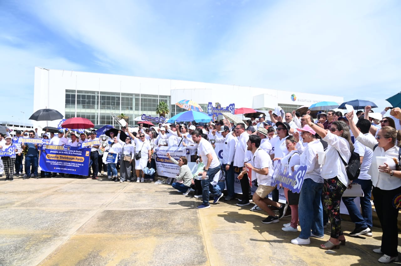 Trabajadores de la UAS asisten a evento de Claudia Sheinbaum en Mazatlán