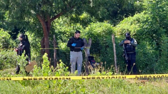Totalmente desnudo y con golpes, hallan muerto a un hombre en La Aviación en Eldorado, Sinaloa
