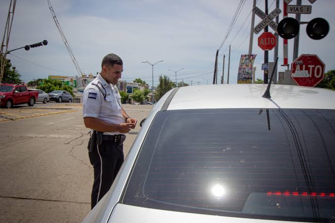 vehiculos infractores por polarizado en mazatlan