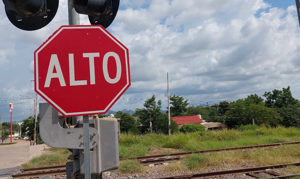 vias de ferrocarril en salvador alvarado
