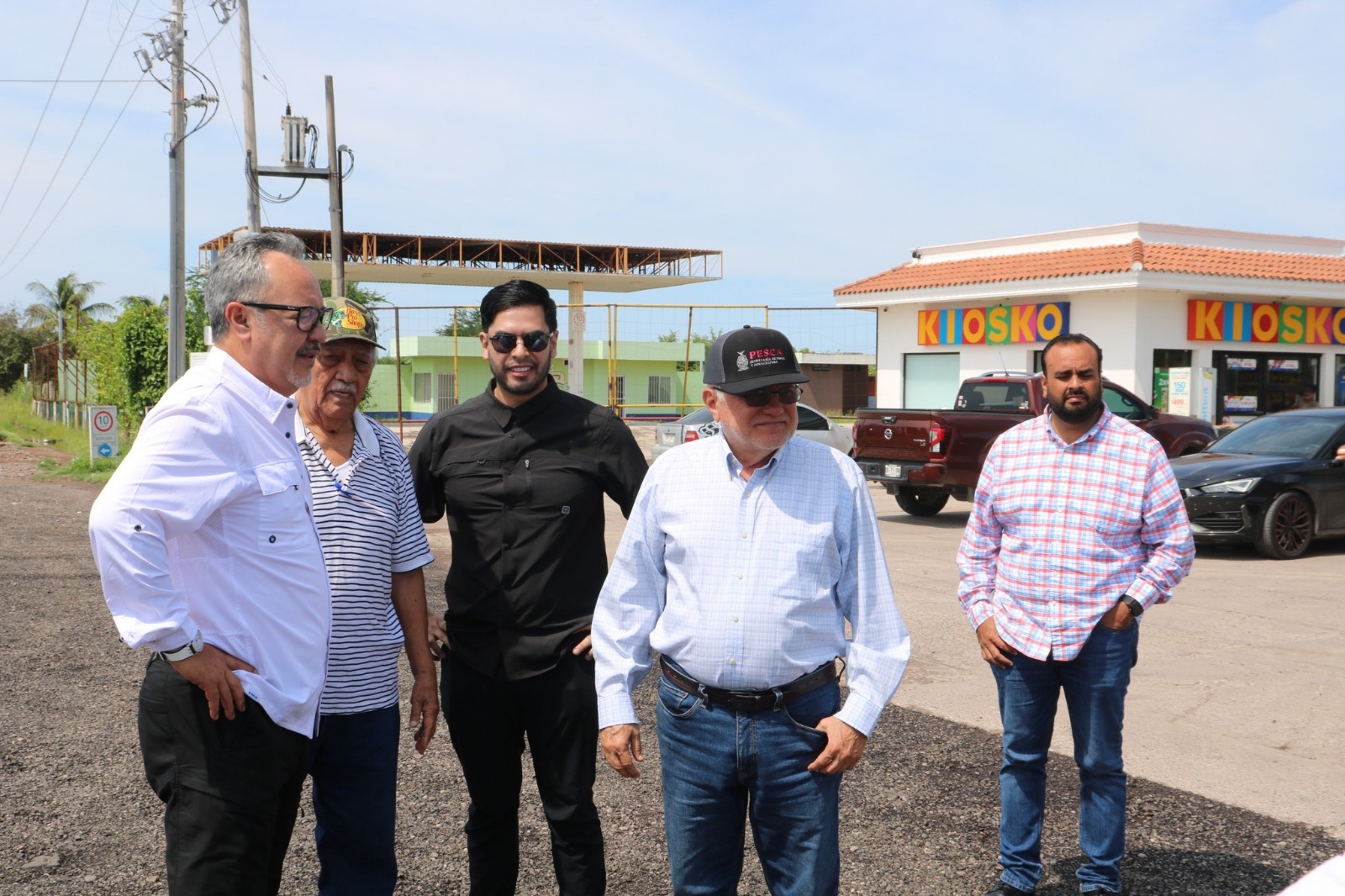 Alcalde de Escuinapa, Víctor Díaz Simental con Rigoberto Salgado Vázquez de Conapesca